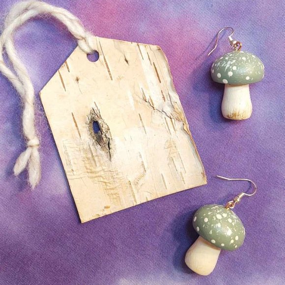 NWT Handmade Wooden Mushroom Earrings - Picture 4 of 5